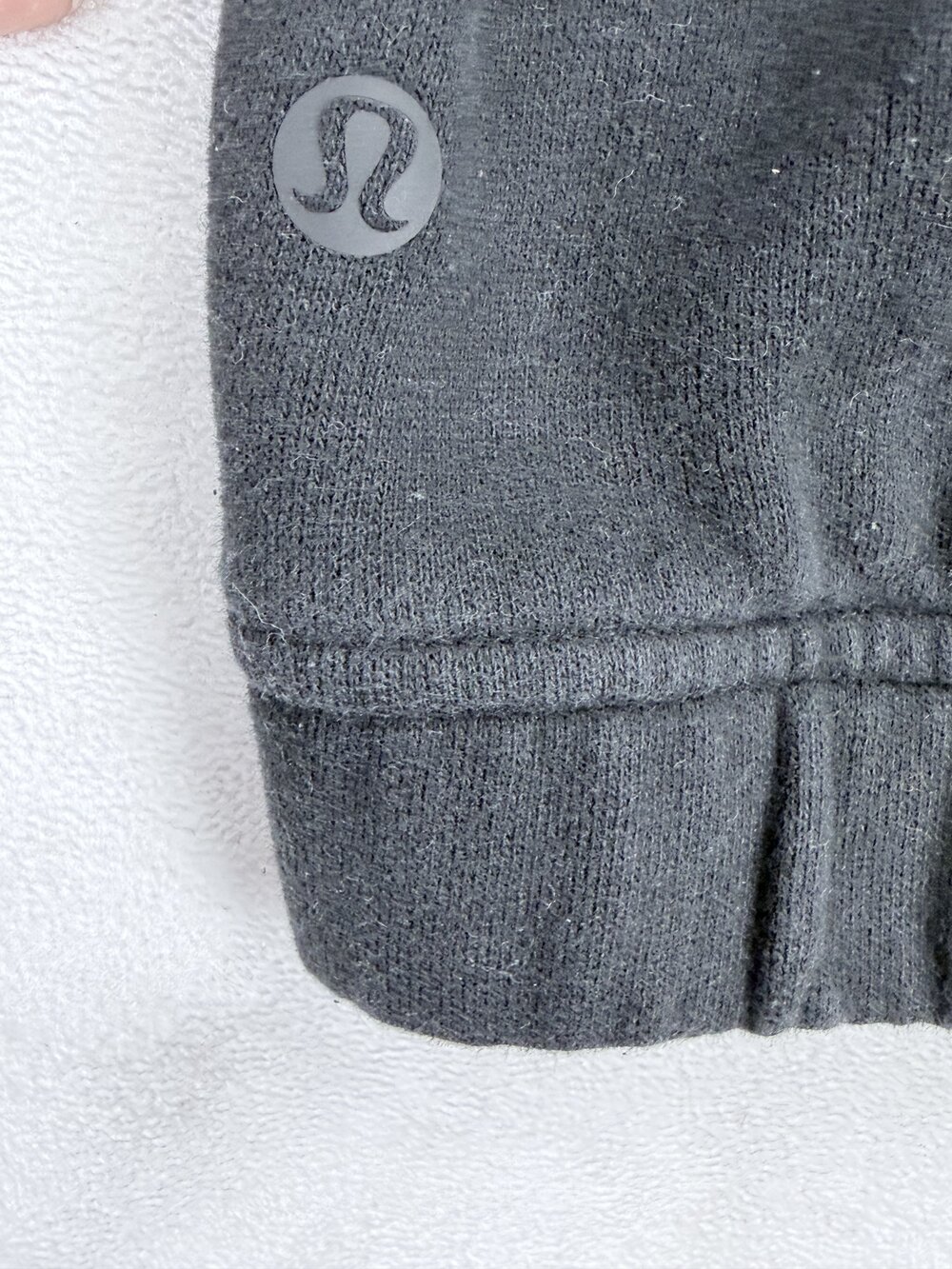Lululemon Women's Black Pullover Hoodie Size 8 - Picture 5 of 10